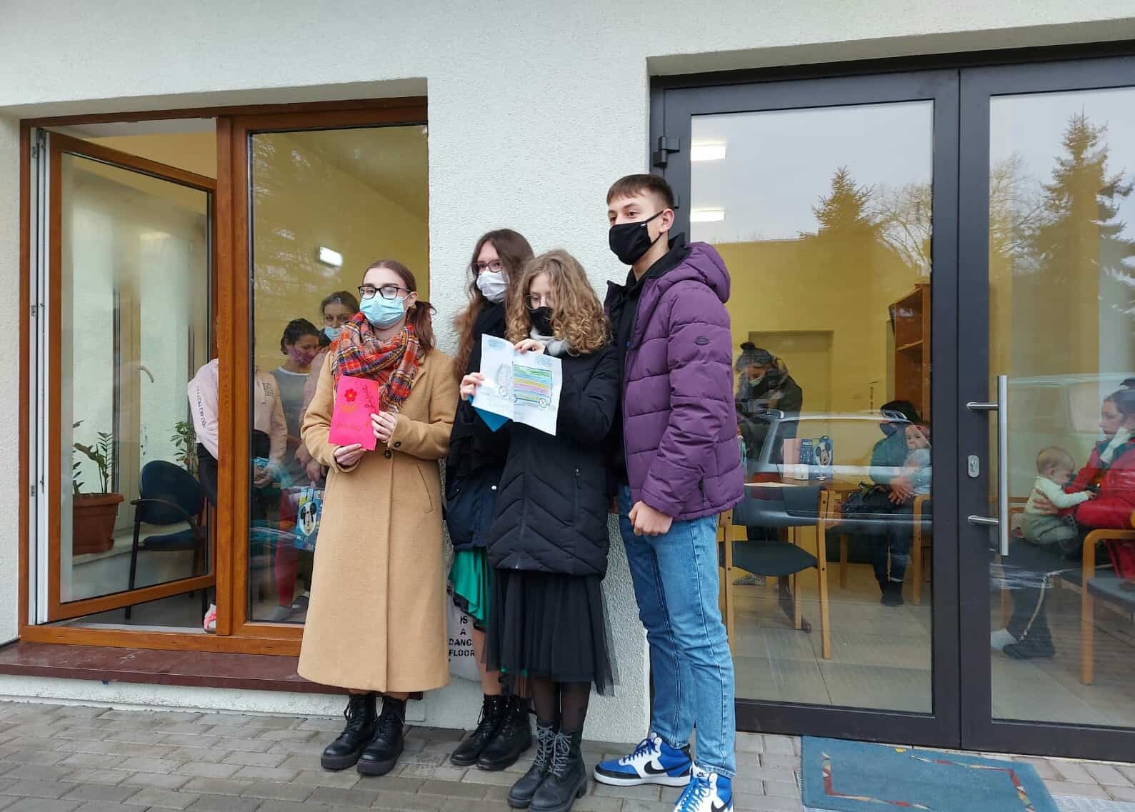 NOWOROCZNE ODWIEDZINY WOLONTARIUSZY W OŚRODKU LECZENIA, TERAPII I REHABILITACJI  UZALEŻNIEŃ W ZBICKU