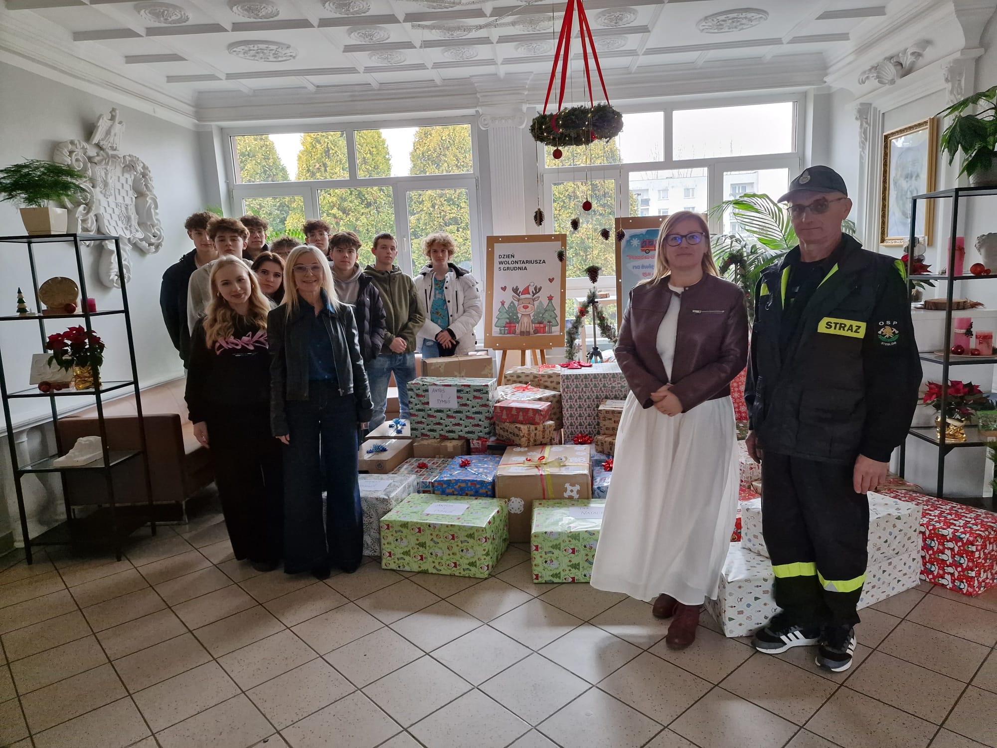 „Paczka dla Dzieciaka na Święta od Strażaka” – magia dobra w naszej szkole